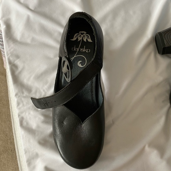 dansko mary jane sneakers